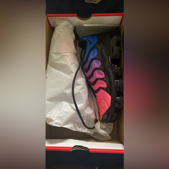 Nike VaporMax Plus (Women’s Shoe) Brand New